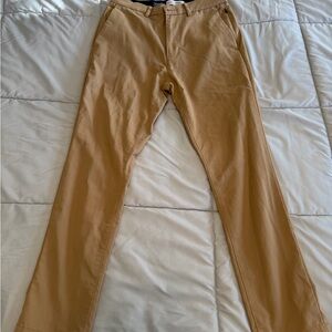 Old Navy Men's Tech Slim Chinos